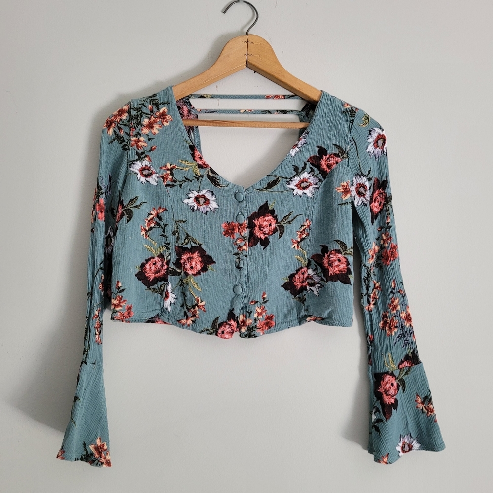 LULU'S Bell-Sleeve Top